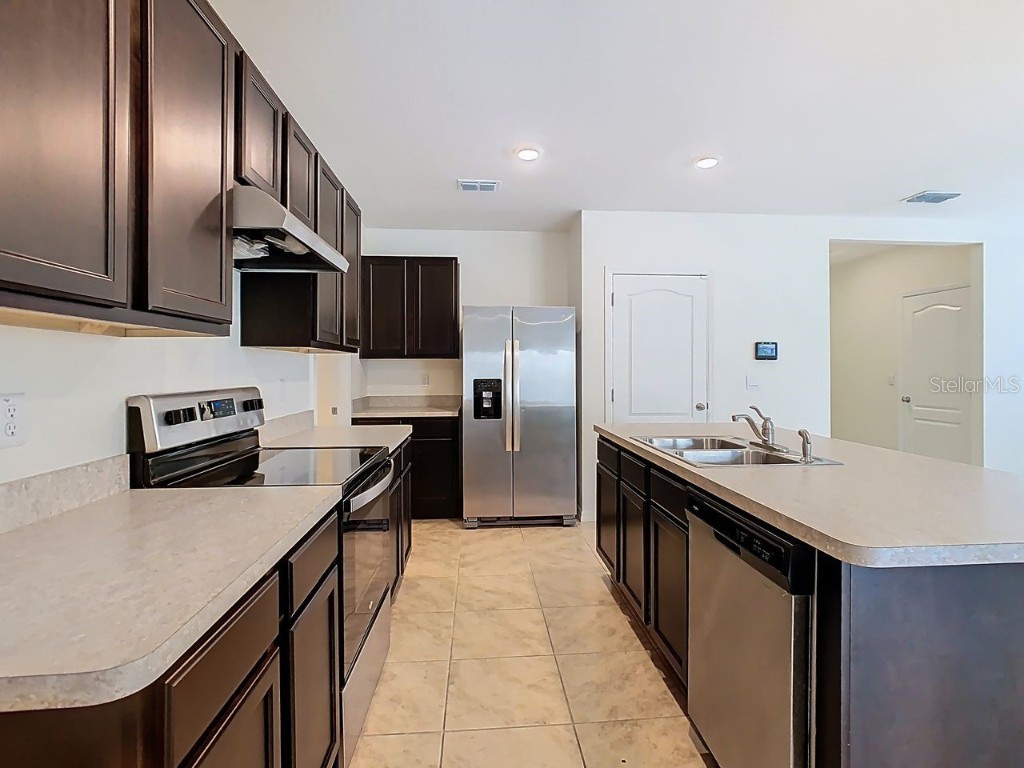 1800 Post Oak Drive Davenport FL 33837 TB8420655 image17