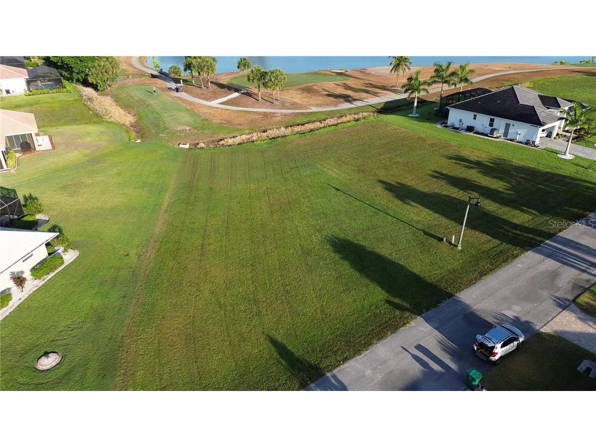 18001 Bluewater Drive Naples FL 34114 TB8355788 image1