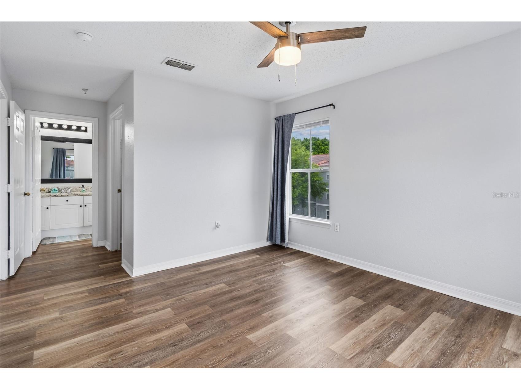 18001 Richmond Place Drive #1030 Tampa FL 33647 TB8494897 image15