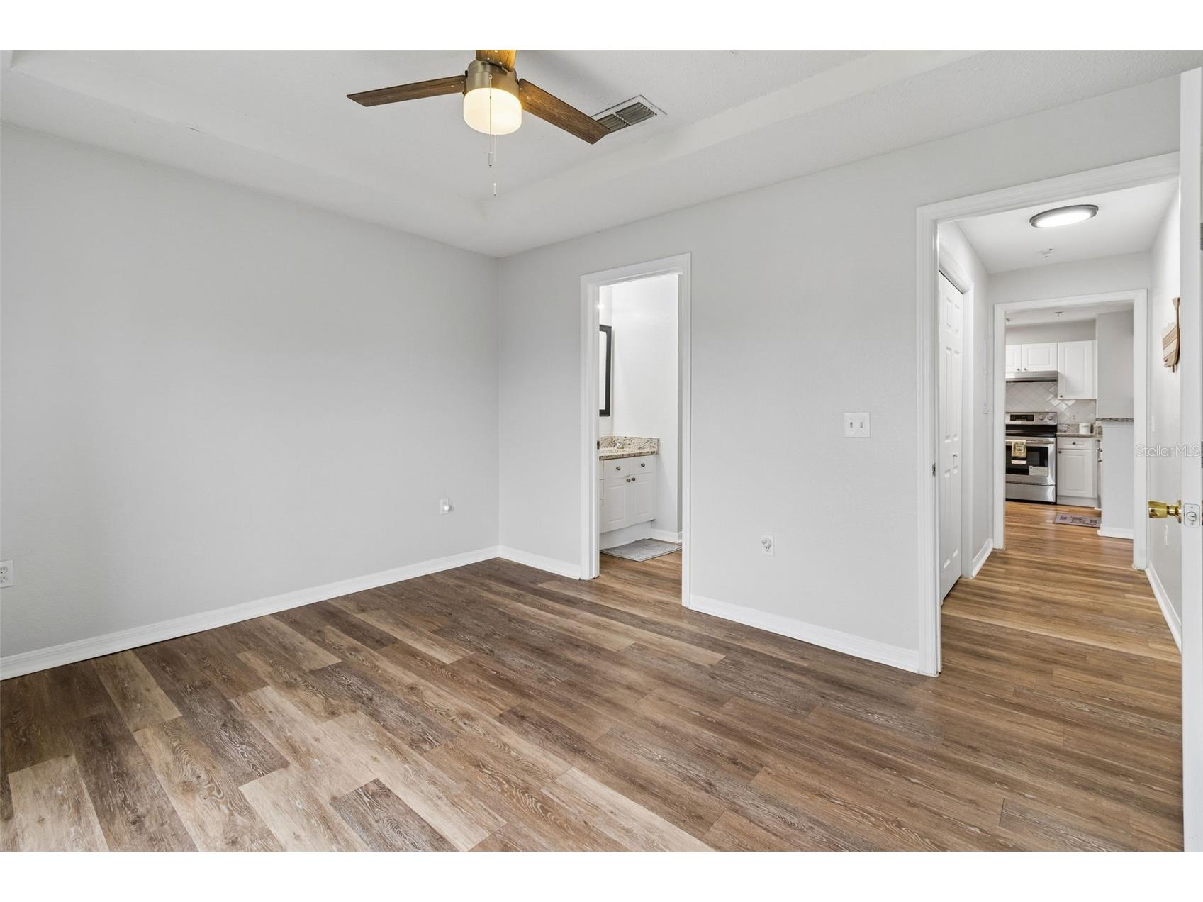 18001 Richmond Place Drive #1030 Tampa FL 33647 TB8494897 image23
