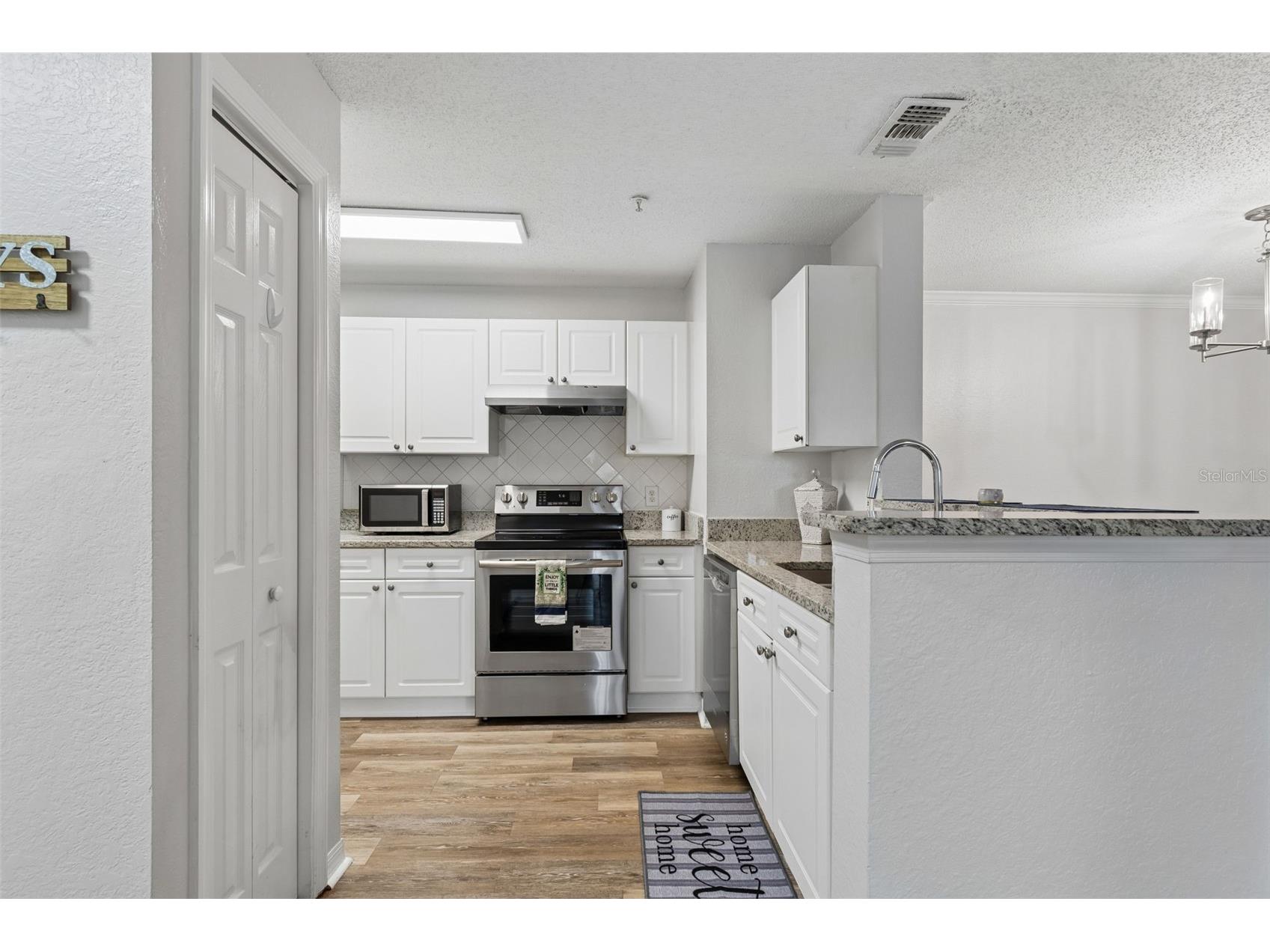 18001 Richmond Place Drive #1030 Tampa FL 33647 TB8494897 image6