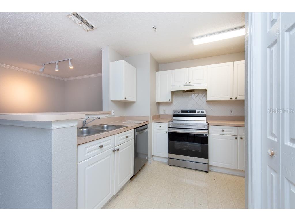 18001 Richmond Place Drive #1032 Tampa FL 33647 TB8364476 image13