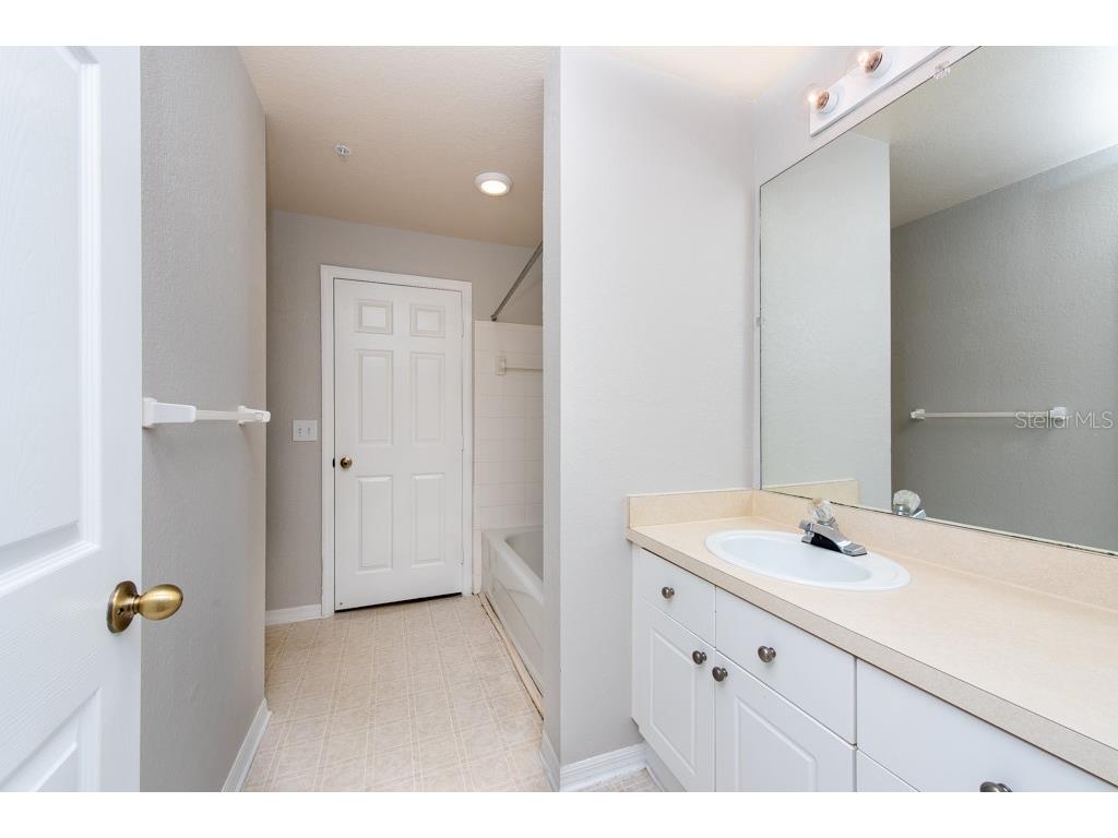 18001 Richmond Place Drive #1032 Tampa FL 33647 TB8364476 image33