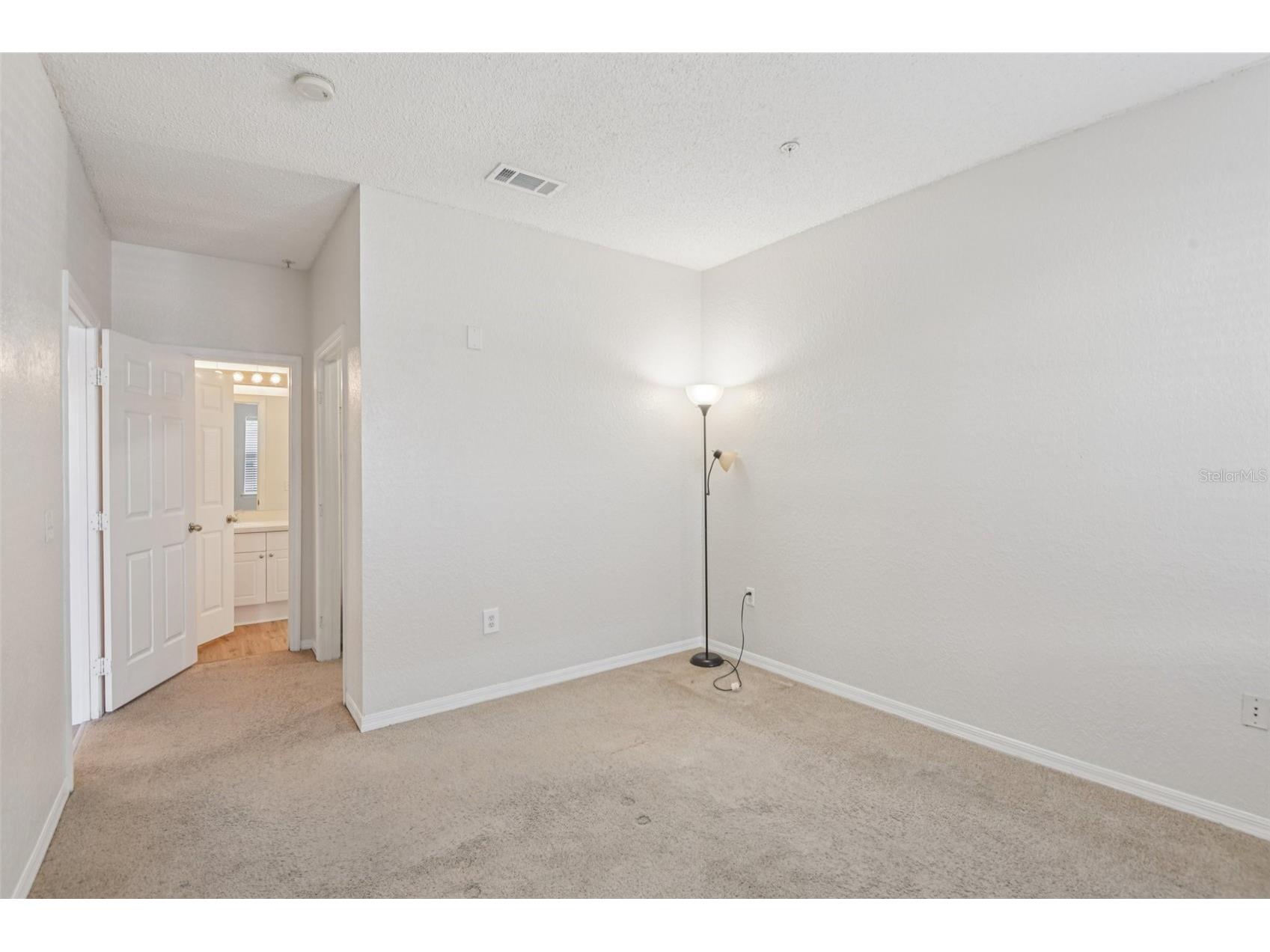 18001 Richmond Place Drive #1213 Tampa FL 33647 TB8466997 image14