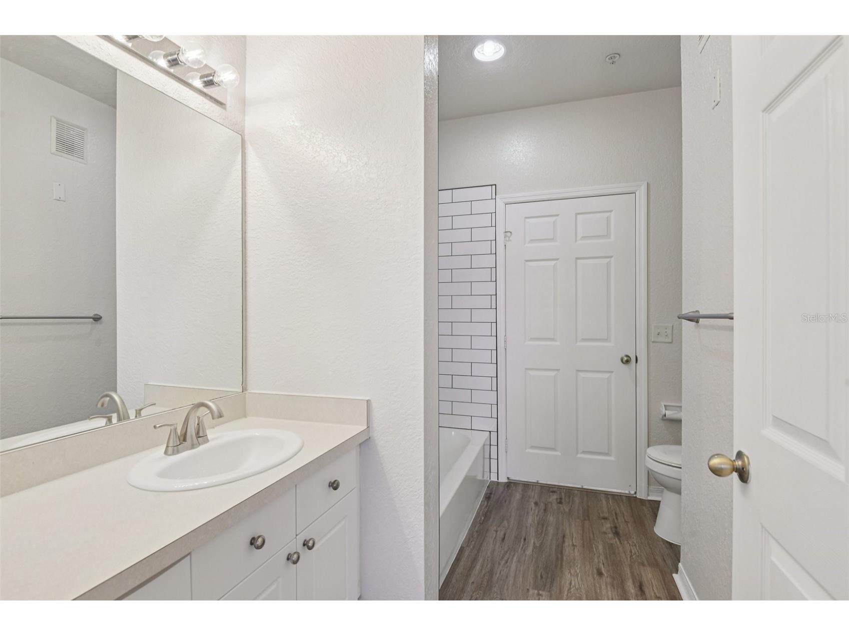 18001 Richmond Place Drive #1213 Tampa FL 33647 TB8466997 image16