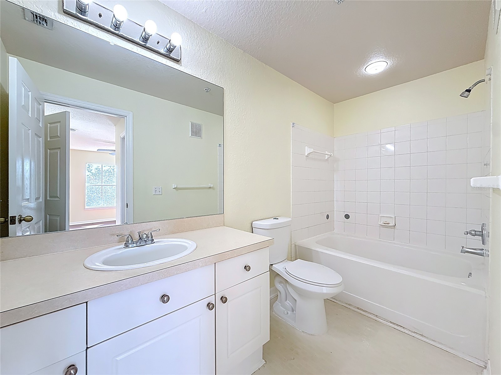 18001 Richmond Place Drive #1233 Tampa FL 33647 TB8479674 image23