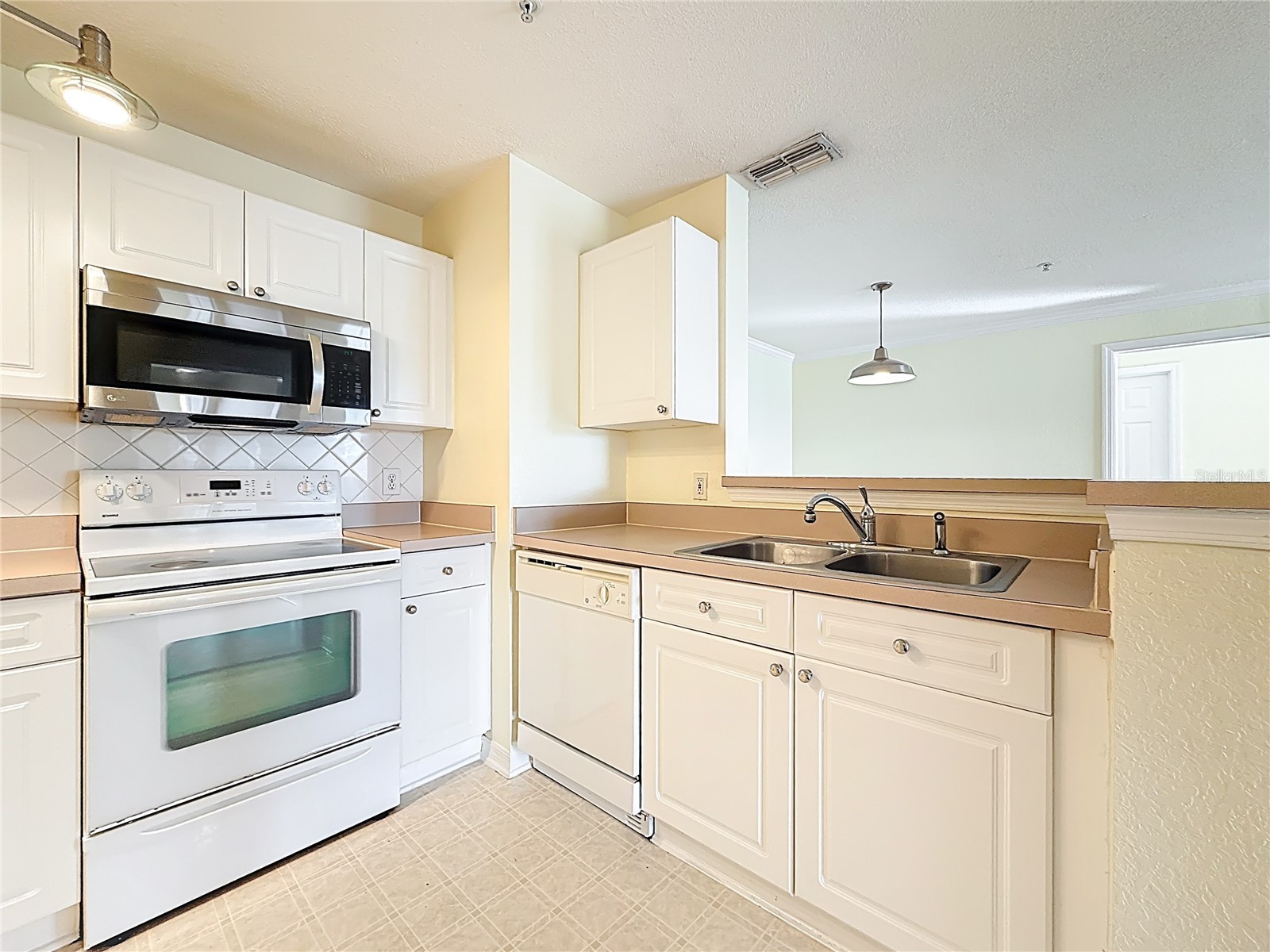 18001 Richmond Place Drive #1233 Tampa FL 33647 TB8479674 image8