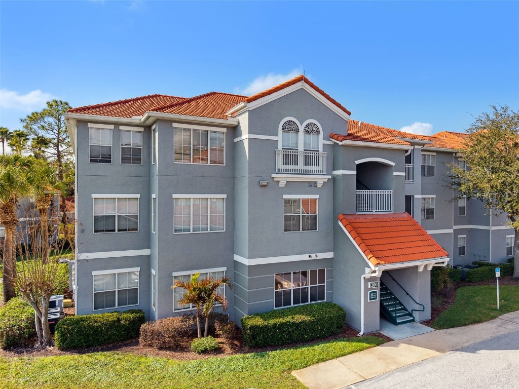 18001 Richmond Place Drive #213 Tampa FL 33647 TB8347645 image1