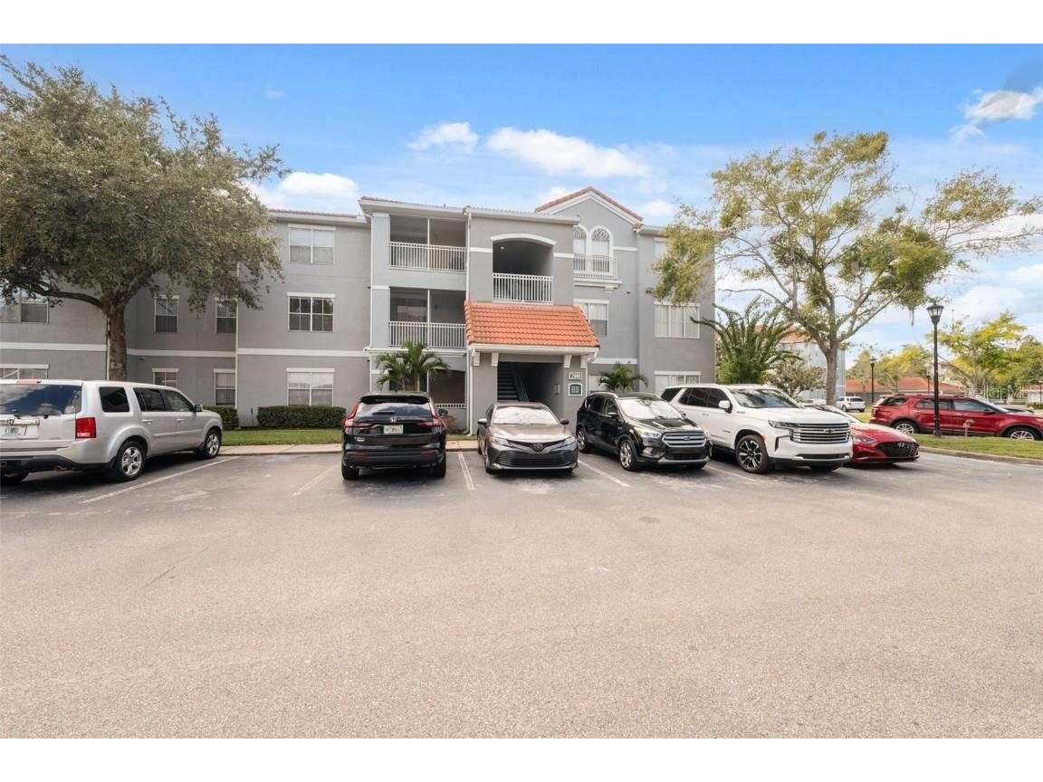 18001 Richmond Place Drive #215 Tampa FL 33647 TB8433083 image3