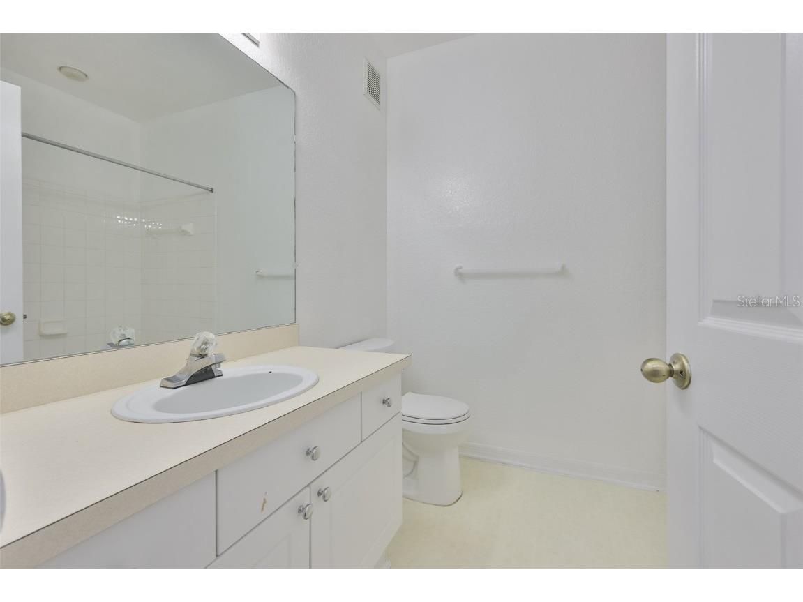 18001 Richmond Place Drive Tampa FL 33647 TB8451676 image17