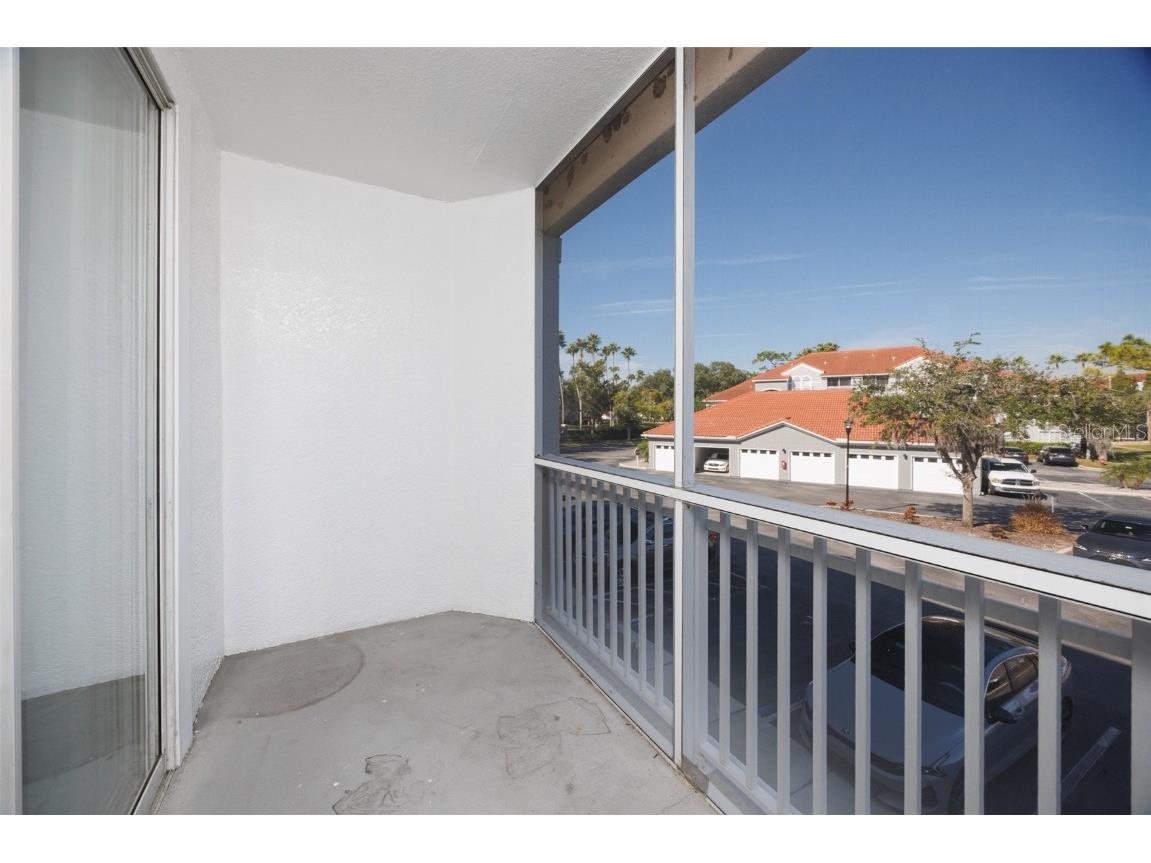 18001 Richmond Place Drive Tampa FL 33647 TB8451676 image19