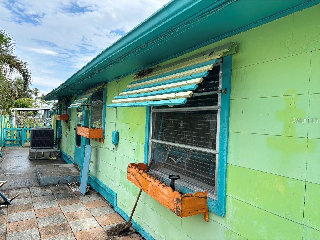 18006 4th Street E Redington Shores FL 33708 TB8339051 image6