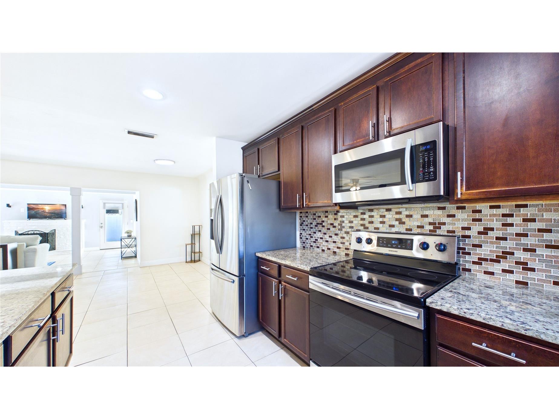 1801 58th Street S Gulfport FL 33707 TB8459911 image16