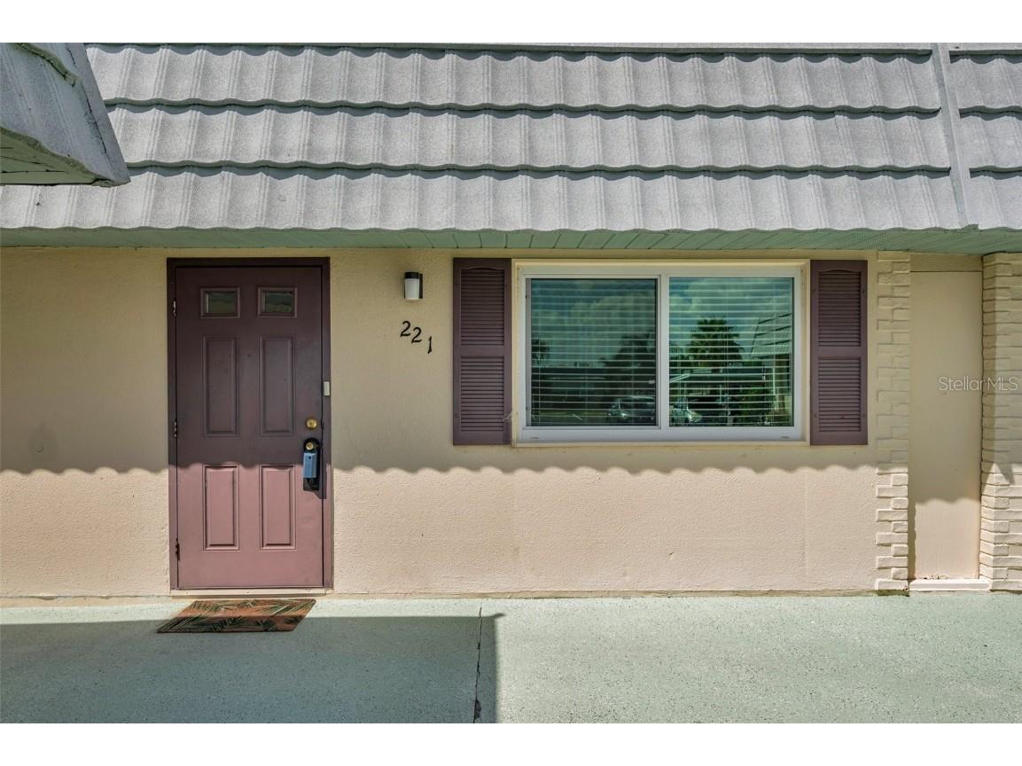 1801 Bedford Terrace #221 Sun City Center FL 33573 TB8364156 image1