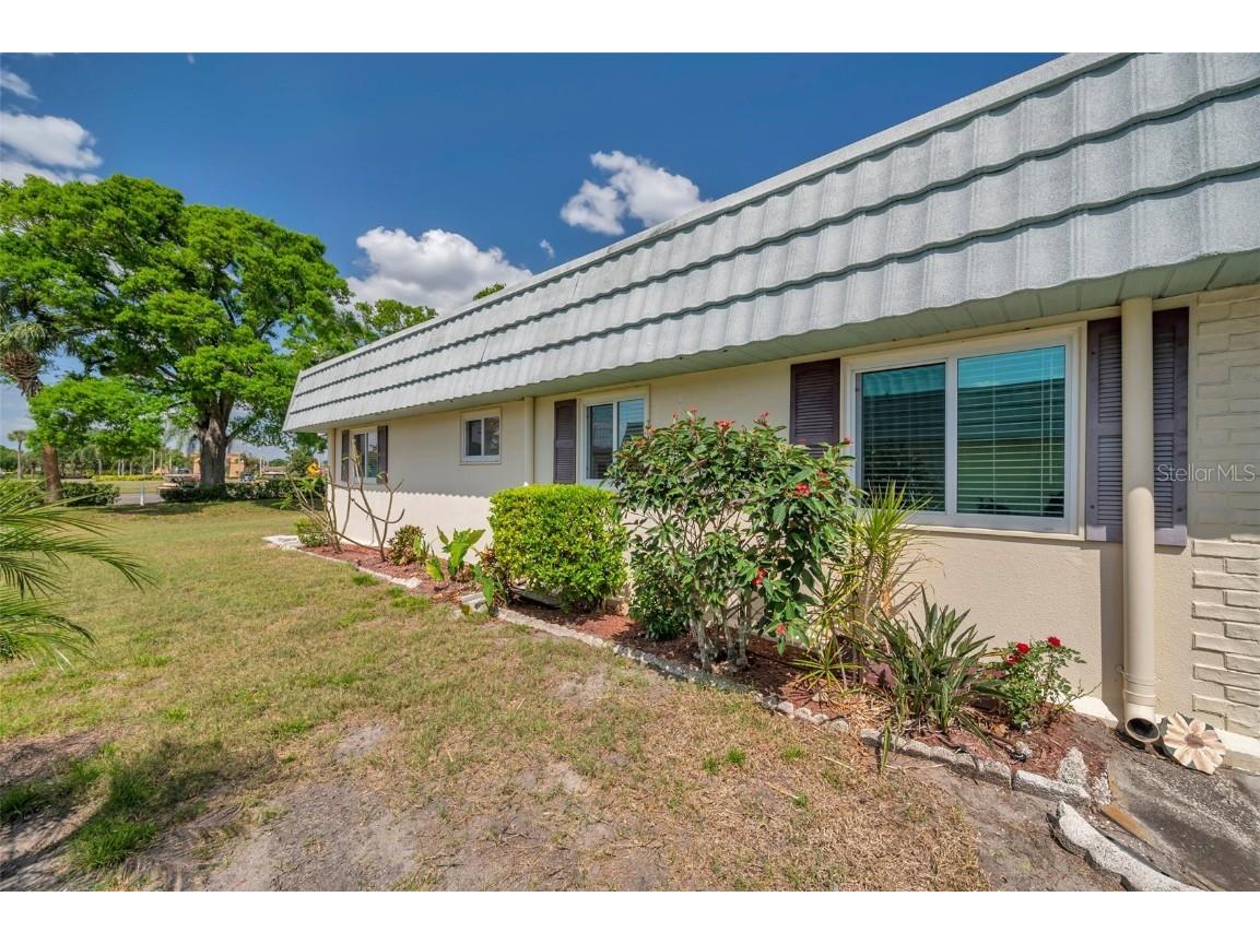 1801 Bedford Terrace #221 Sun City Center FL 33573 TB8364156 image32