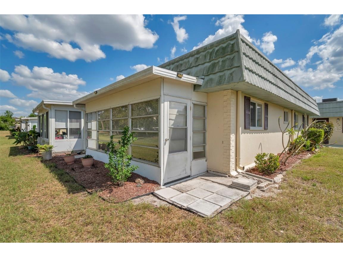 1801 Bedford Terrace #221 Sun City Center FL 33573 TB8364156 image35