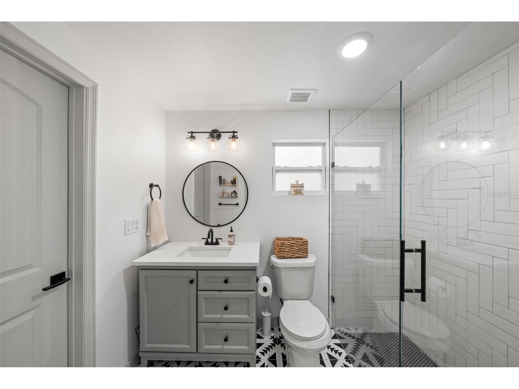 1801 E Knollwood Street Tampa FL 33610 TB8489520 image18