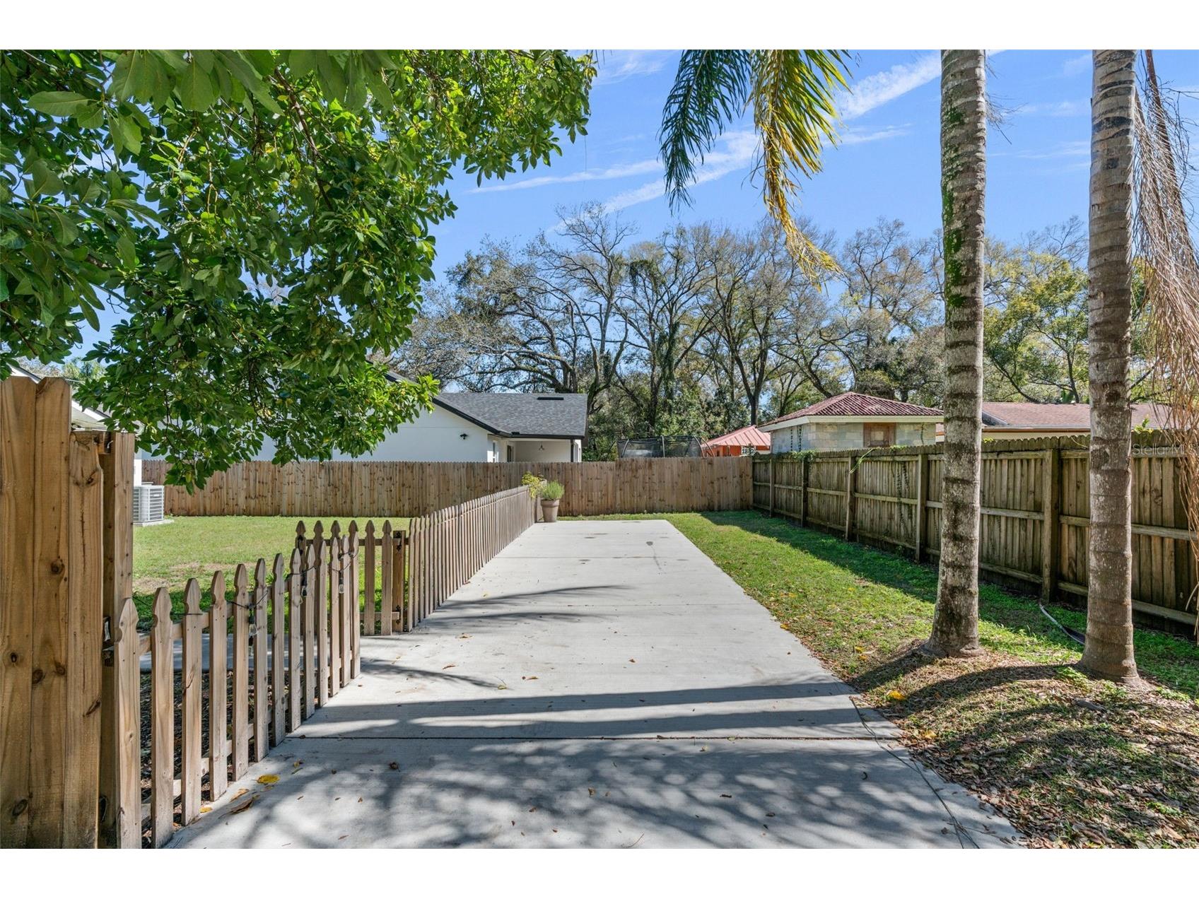 1801 E Knollwood Street Tampa FL 33610 TB8489520 image26