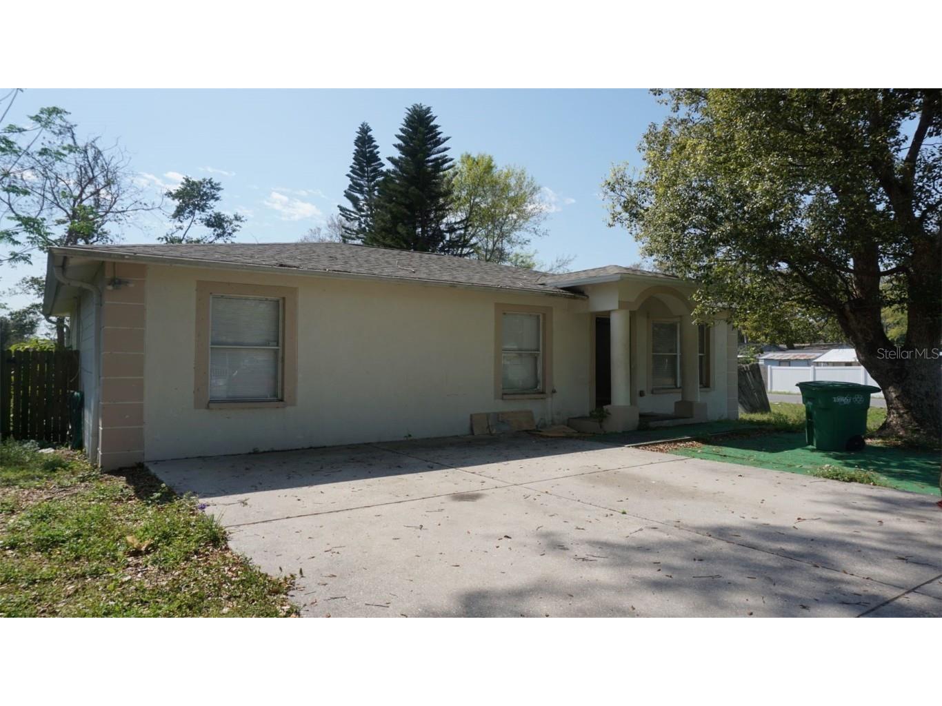 1801 E Navajo Avenue Tampa FL 33612 TB8316521 image1