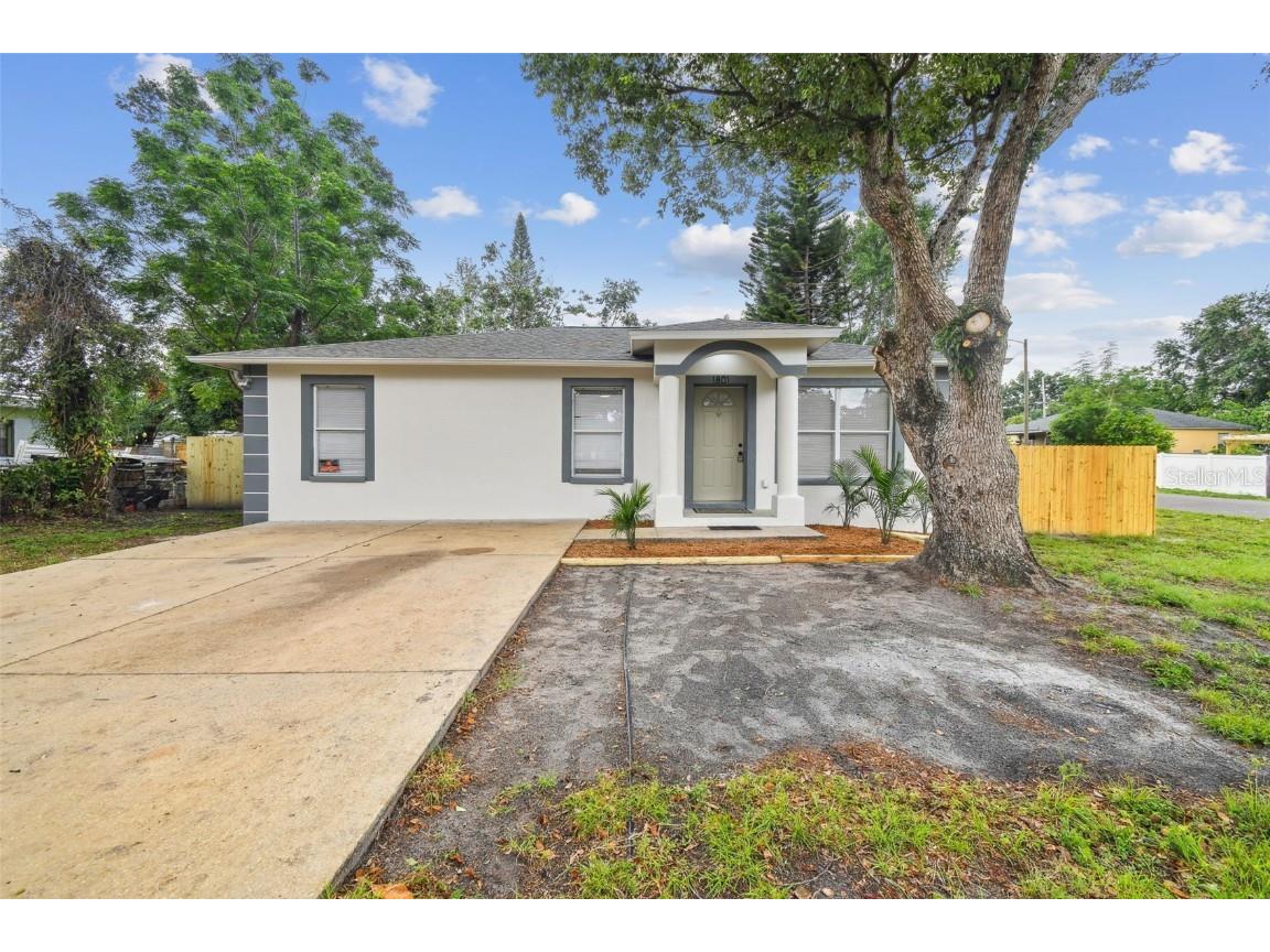 1801 E Navajo Avenue Tampa FL 33612 TB8385441 image1