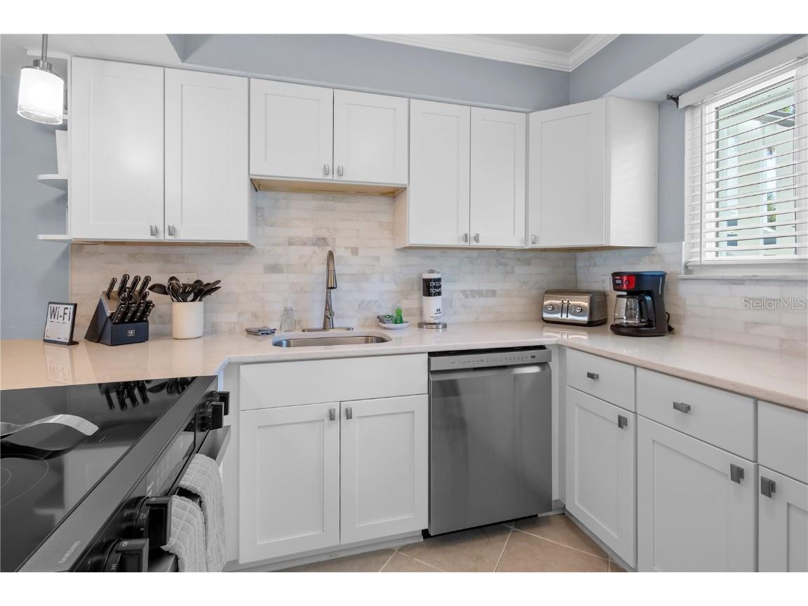 1801 Gulf Drive N #178 Bradenton Beach FL 34217 A4676844 image4