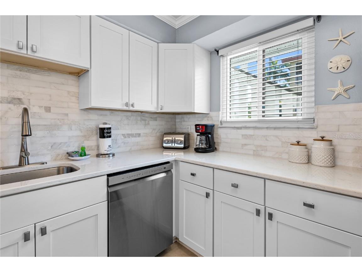 1801 Gulf Drive N #178 Bradenton Beach FL 34217 A4676844 image5