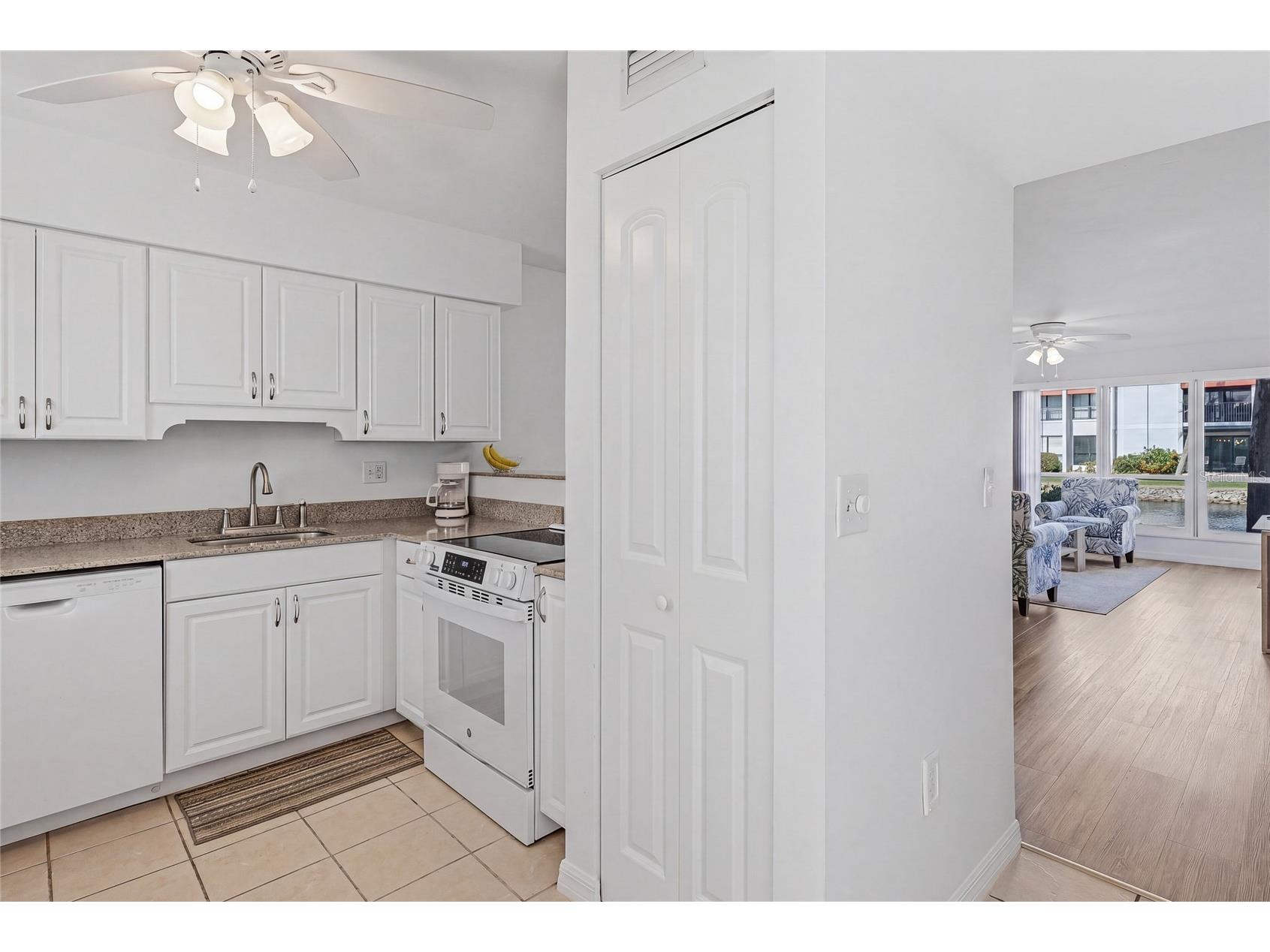 1801 Gulf Drive N #183 Bradenton Beach FL 34217 A4690487 image8