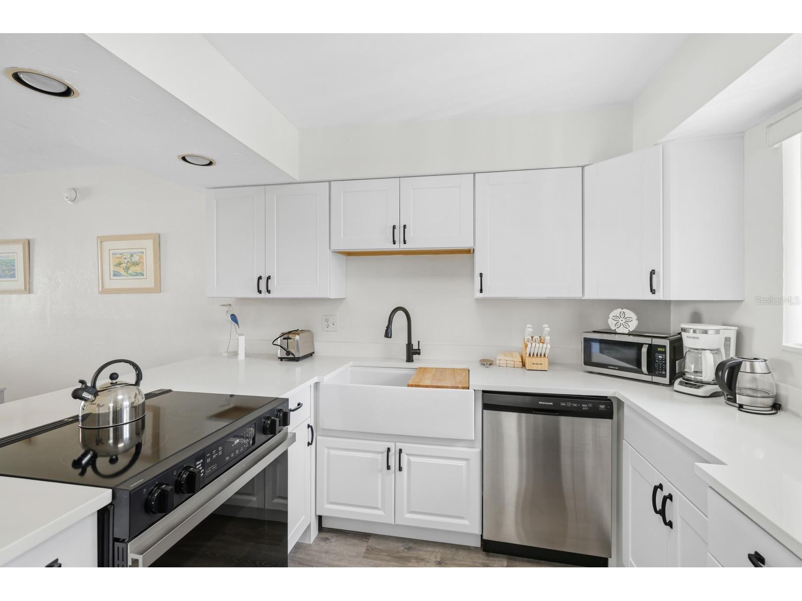 1801 Gulf Drive N #184 Bradenton Beach FL 34217 - ANNA MARIA SOUND / GULF OF MEX A4692755 image5