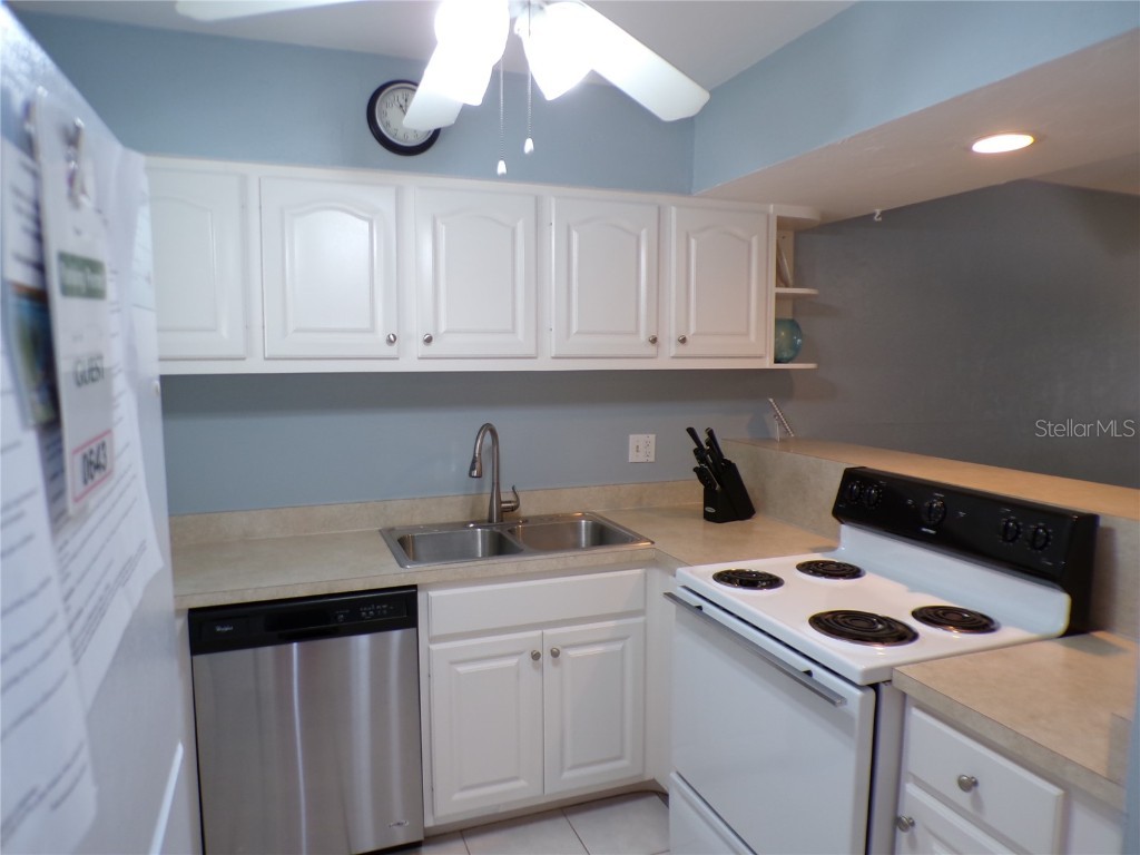 1801 Gulf Drive N #207 Bradenton Beach FL 34217 A4655408 image15