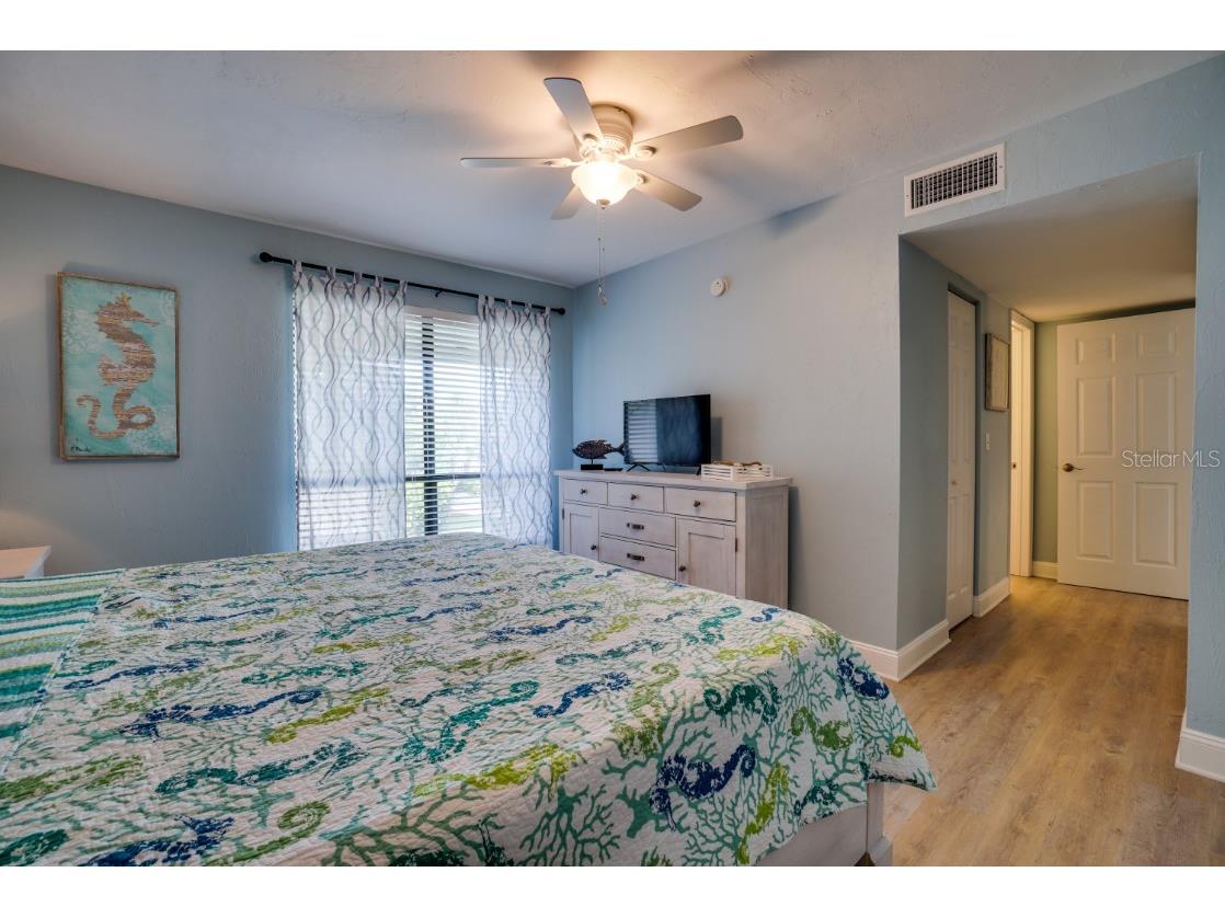 1801 Gulf Drive N #211 Bradenton Beach FL 34217 A4678617 image10