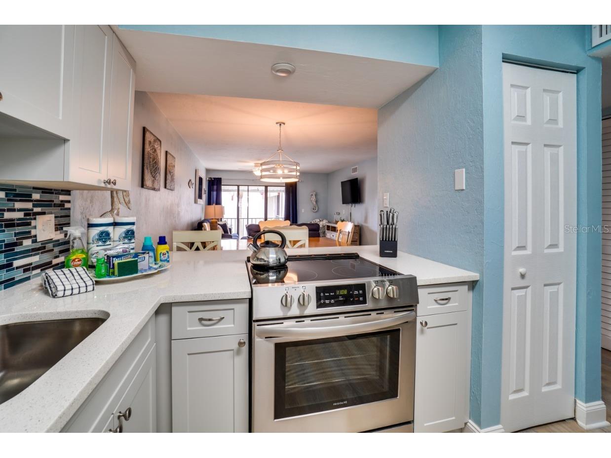 1801 Gulf Drive N #211 Bradenton Beach FL 34217 A4678617 image6