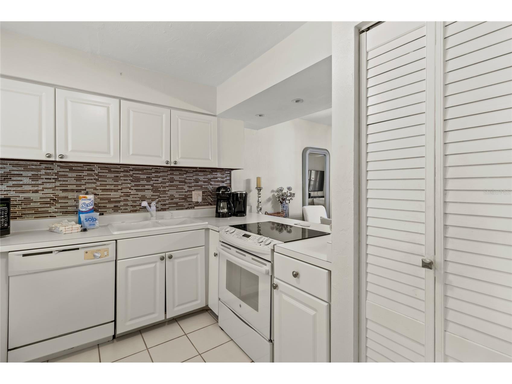 1801 Gulf Drive N #275 Bradenton Beach FL 34217 A4685246 image32