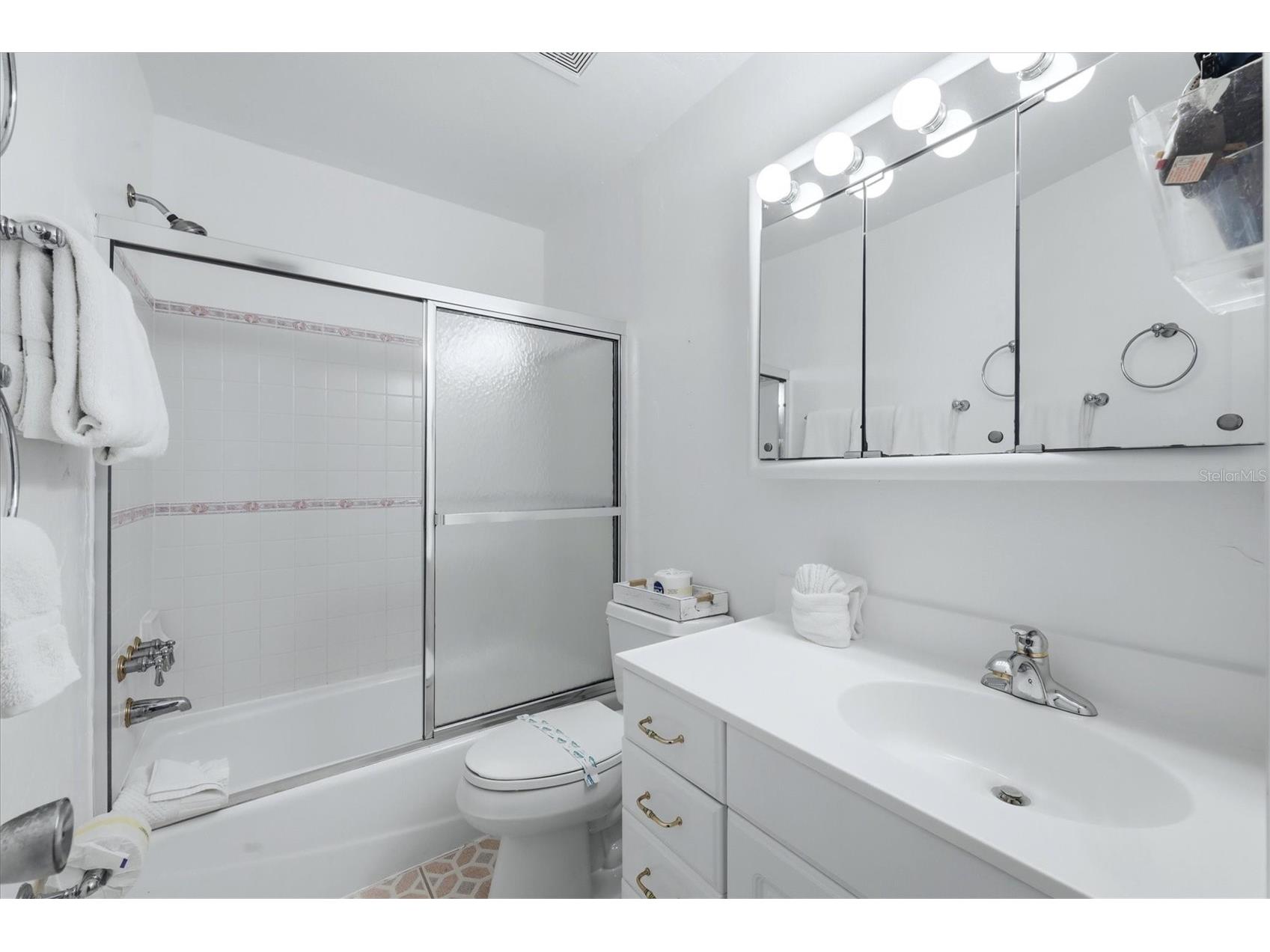 1801 Gulf Drive N #277 Bradenton Beach FL 34217 A4698290 image37