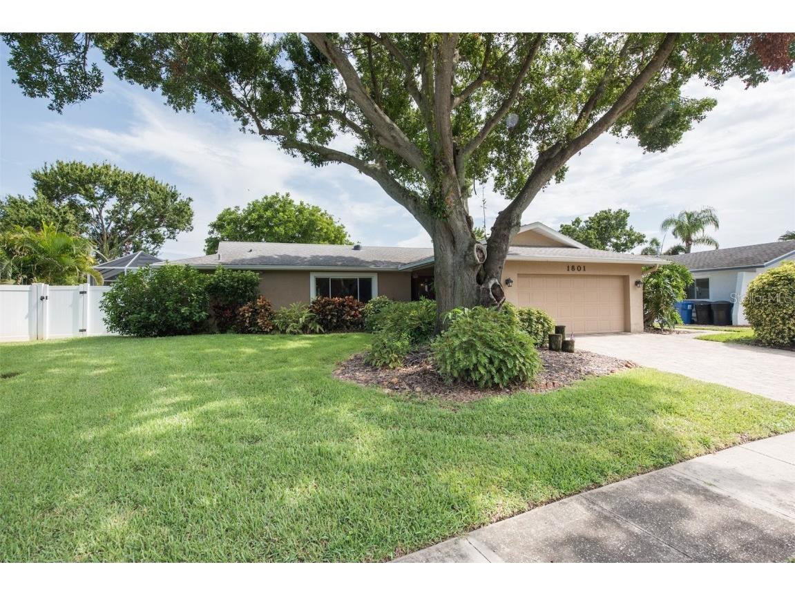1801 Ohio Avenue NE Saint Petersburg FL 33703 U8216178 image1