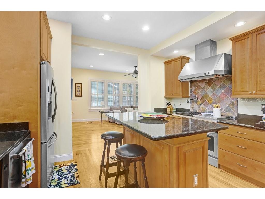 1801 W Hills Avenue Tampa FL 33606 TB8461689 image11