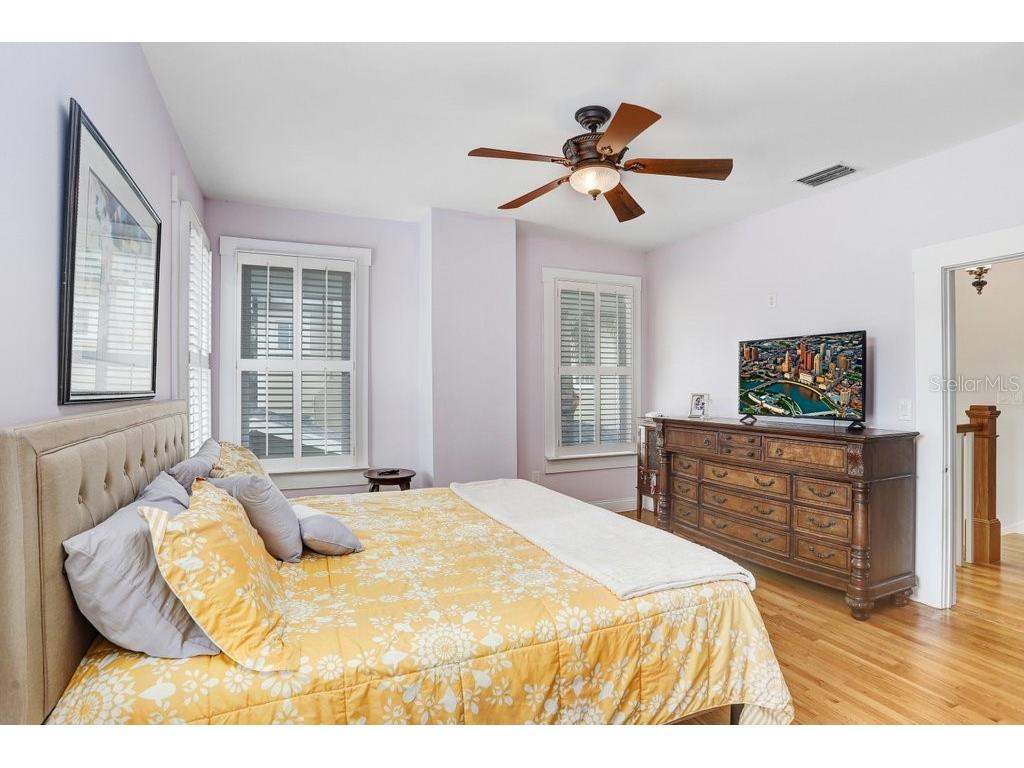 1801 W Hills Avenue Tampa FL 33606 TB8461689 image25