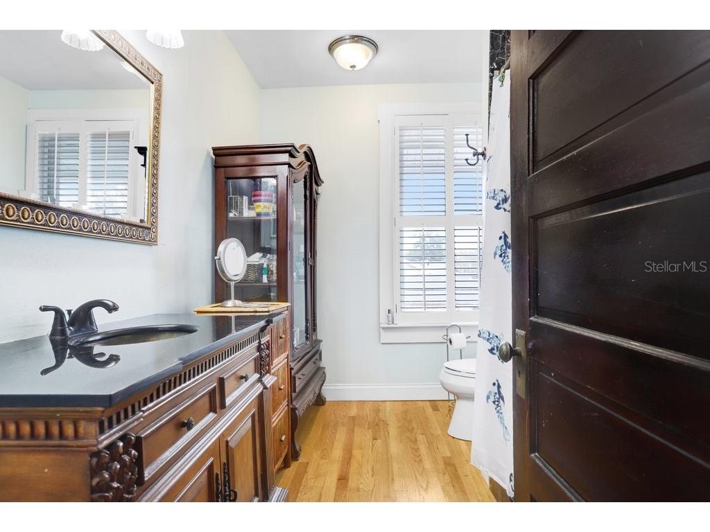 1801 W Hills Avenue Tampa FL 33606 TB8461689 image33
