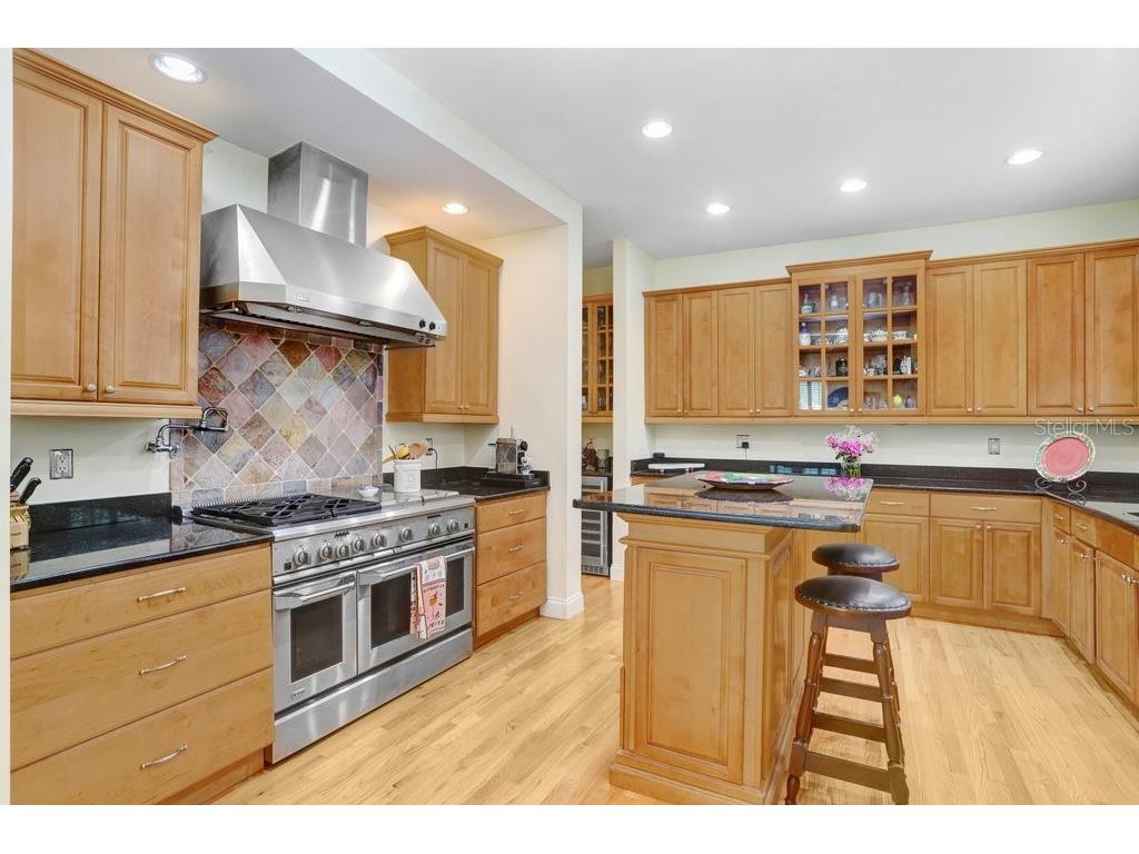 1801 W Hills Avenue Tampa FL 33606 TB8461689 image9