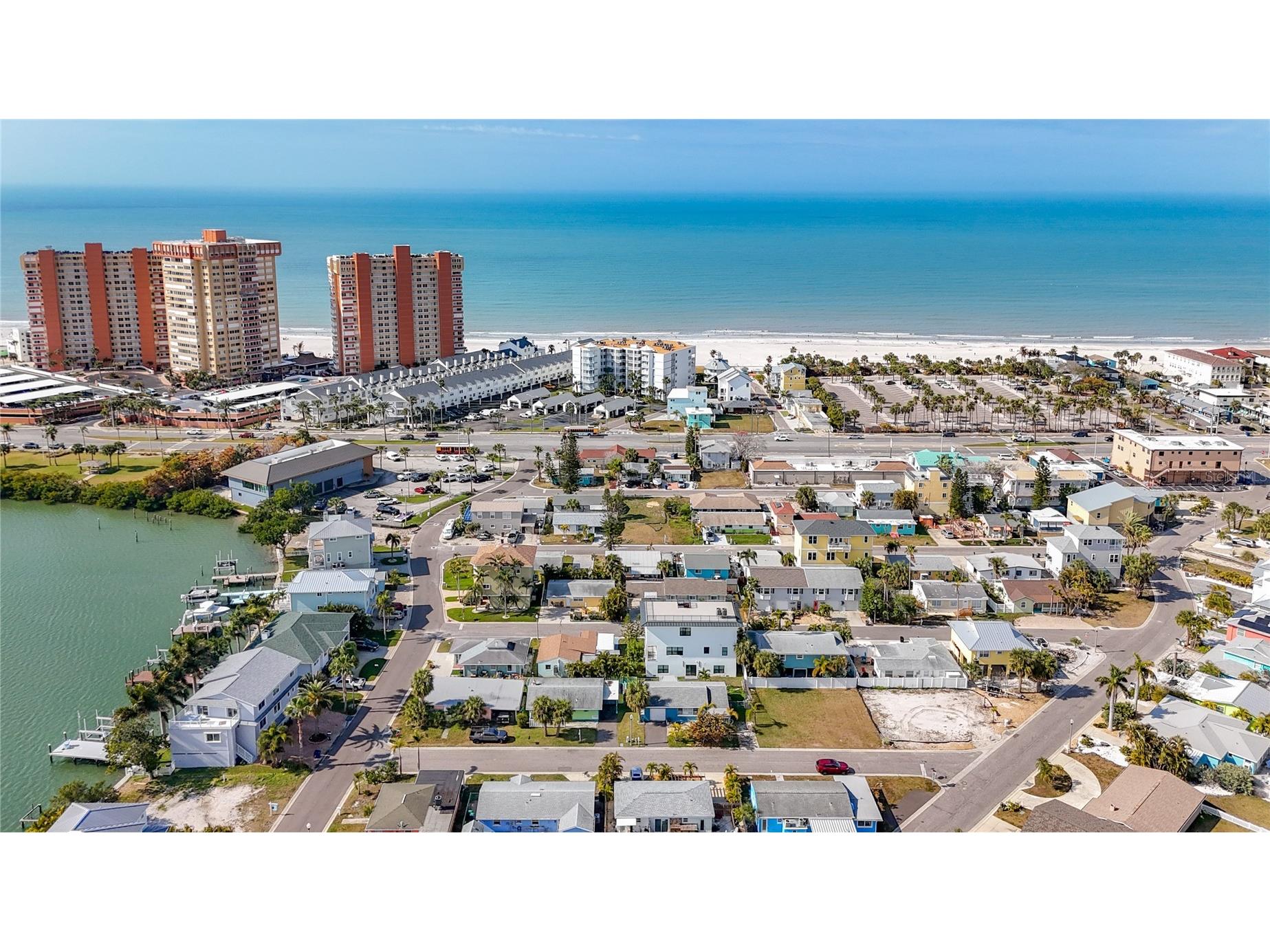 18012 4th Street E Redington Shores FL 33708 TB8478860 image1