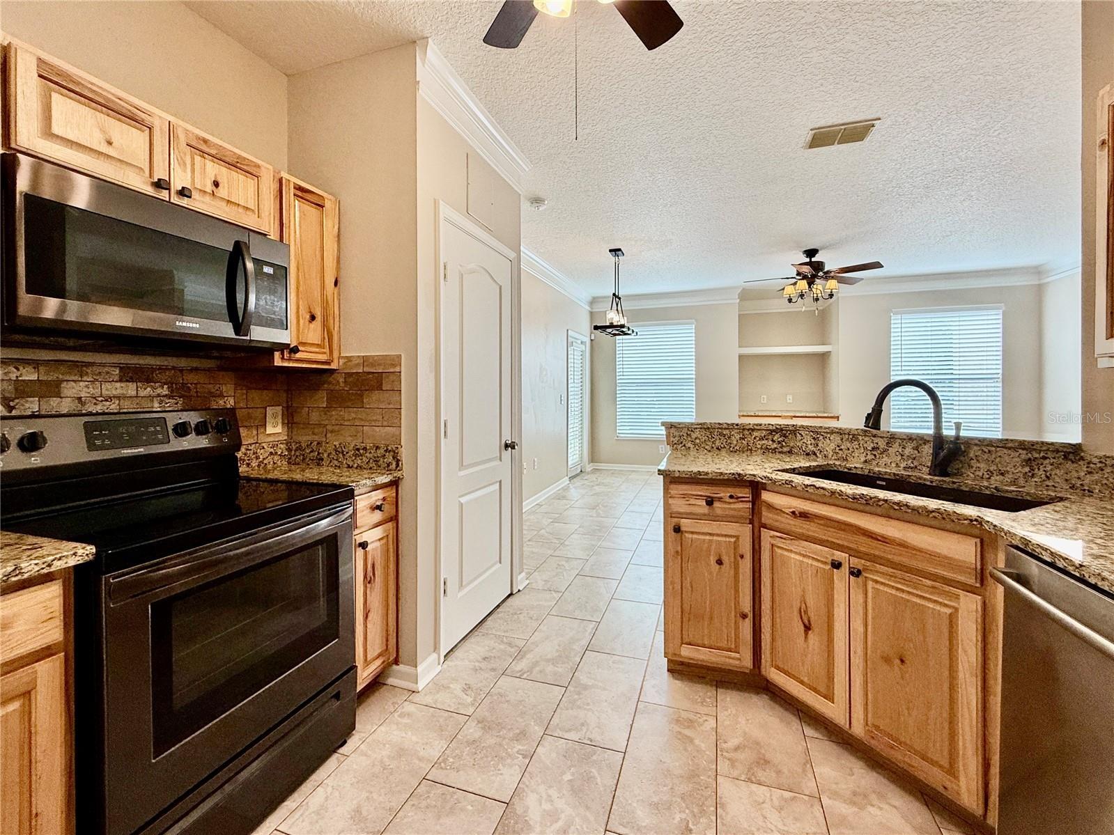 18013 Villa Creek Drive Tampa FL 33647 TB8479103 image13