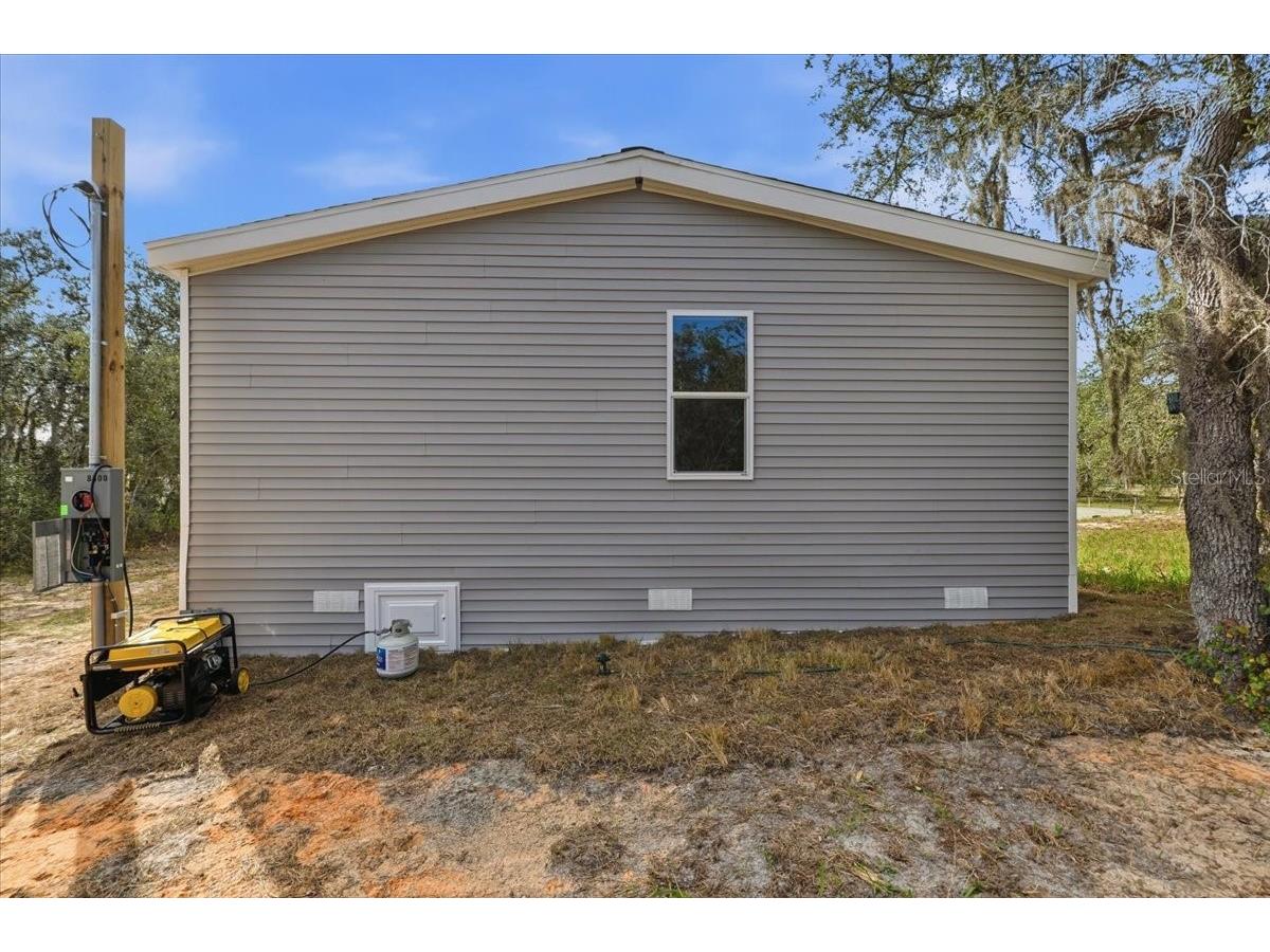 18015 SE 18th Street Silver Springs FL 34488 P4936514 image7