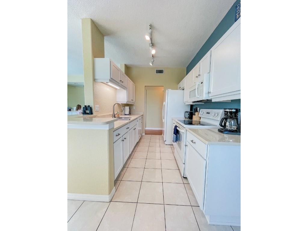 1802 Auburn Lakes Circle #3 Venice FL 34292 A4664575 image13