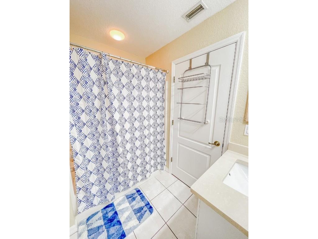 1802 Auburn Lakes Circle #3 Venice FL 34292 A4664575 image19