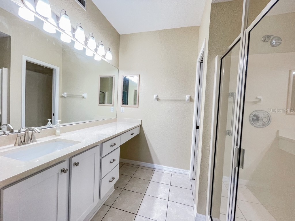 1802 Auburn Lakes Circle #3 Venice FL 34292 A4664575 image32