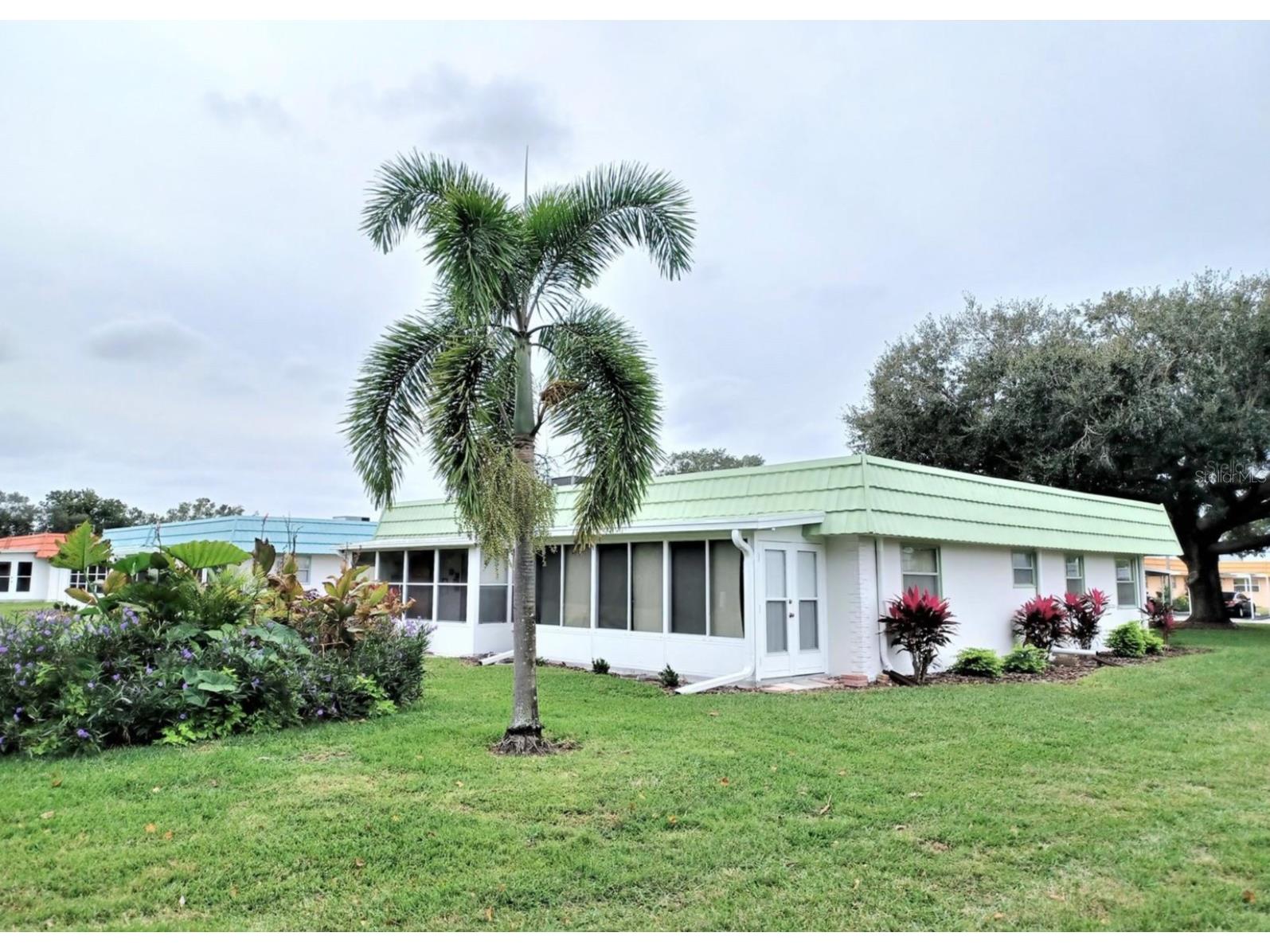 1802 Bedford Lane #1 Sun City Center FL 33573 TB8491225 image1