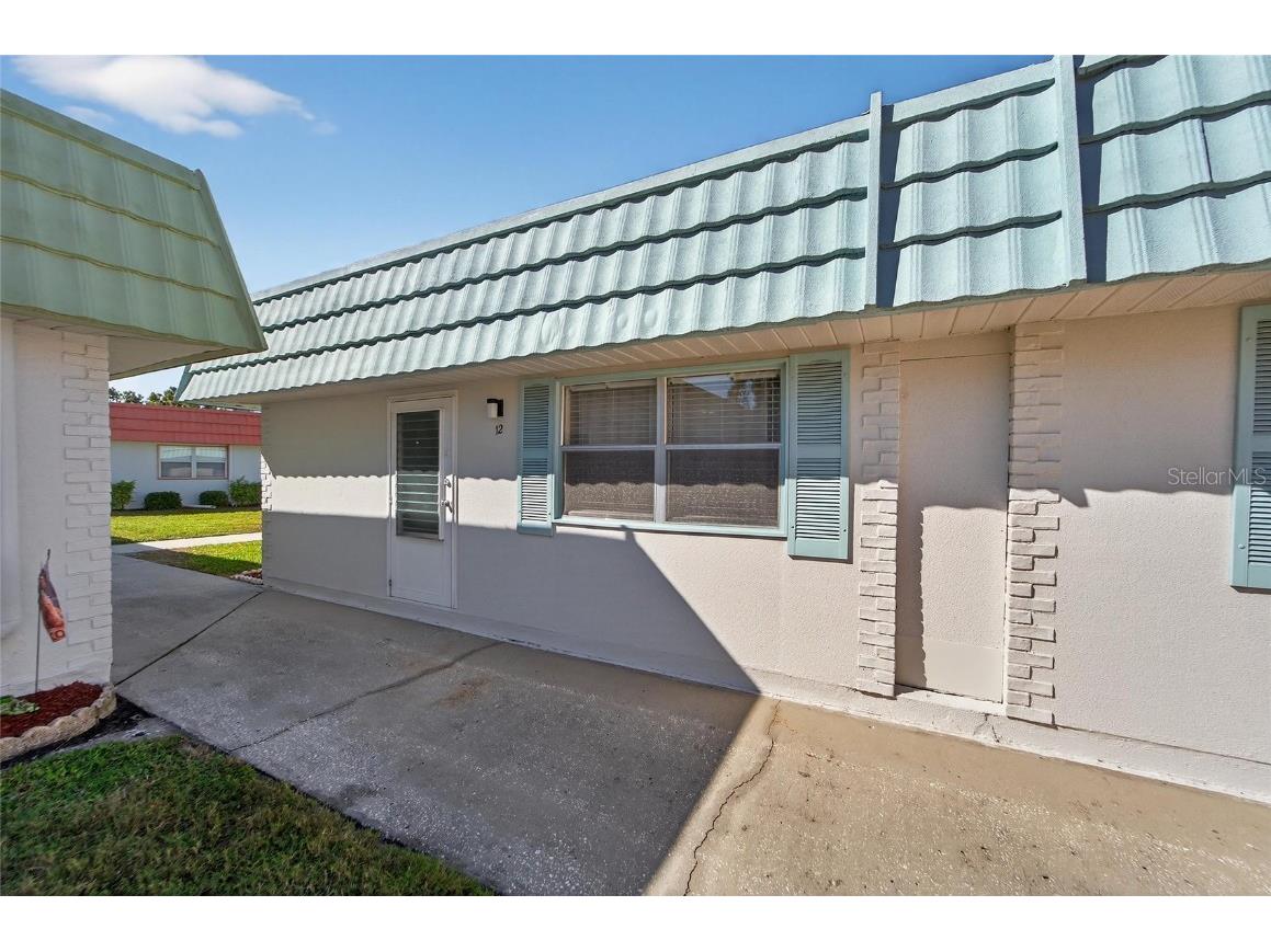 1802 Bedford Lane #12 Sun City Center FL 33573 TB8441767 image2