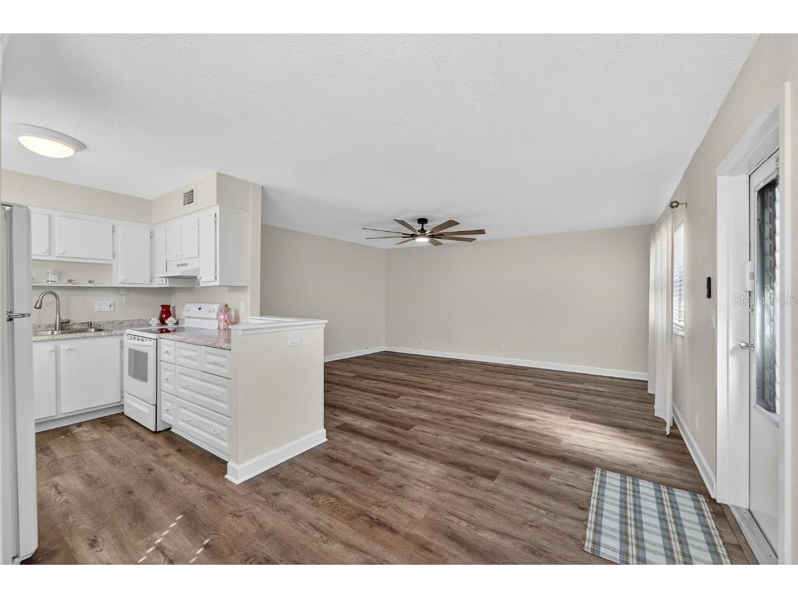 1802 Bedford Lane #12 Sun City Center FL 33573 TB8441767 image6