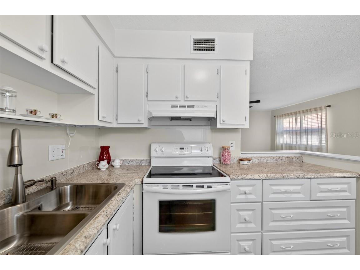 1802 Bedford Lane #12 Sun City Center FL 33573 TB8441767 image7