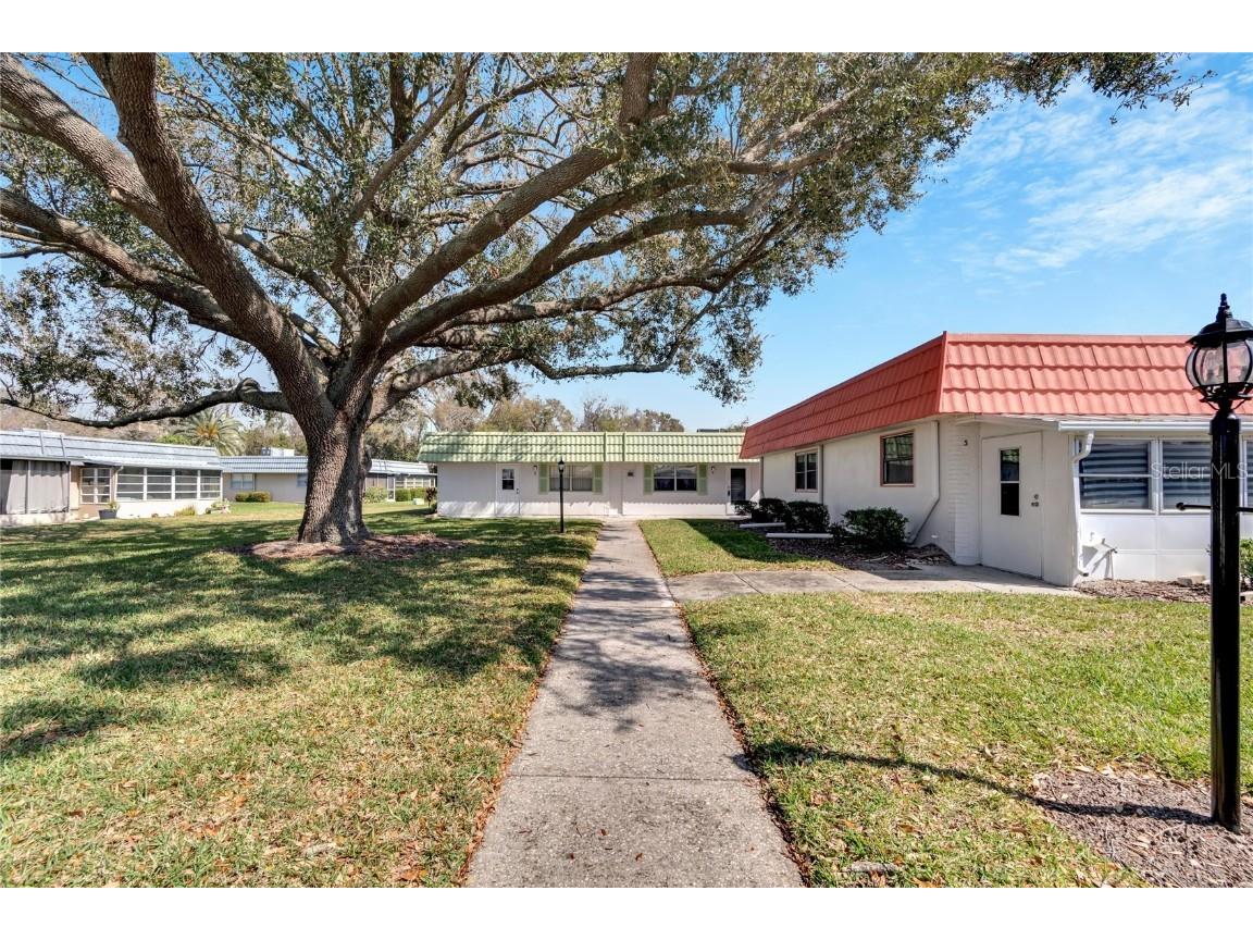 1802 Bedford Lane #2 Sun City Center FL 33573 T3504266 image1