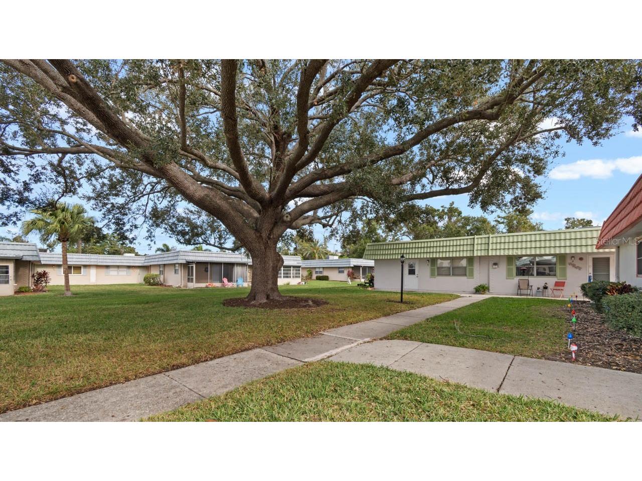 1802 Bedford Lane #2 Sun City Center FL 33573 TB8435389 image2